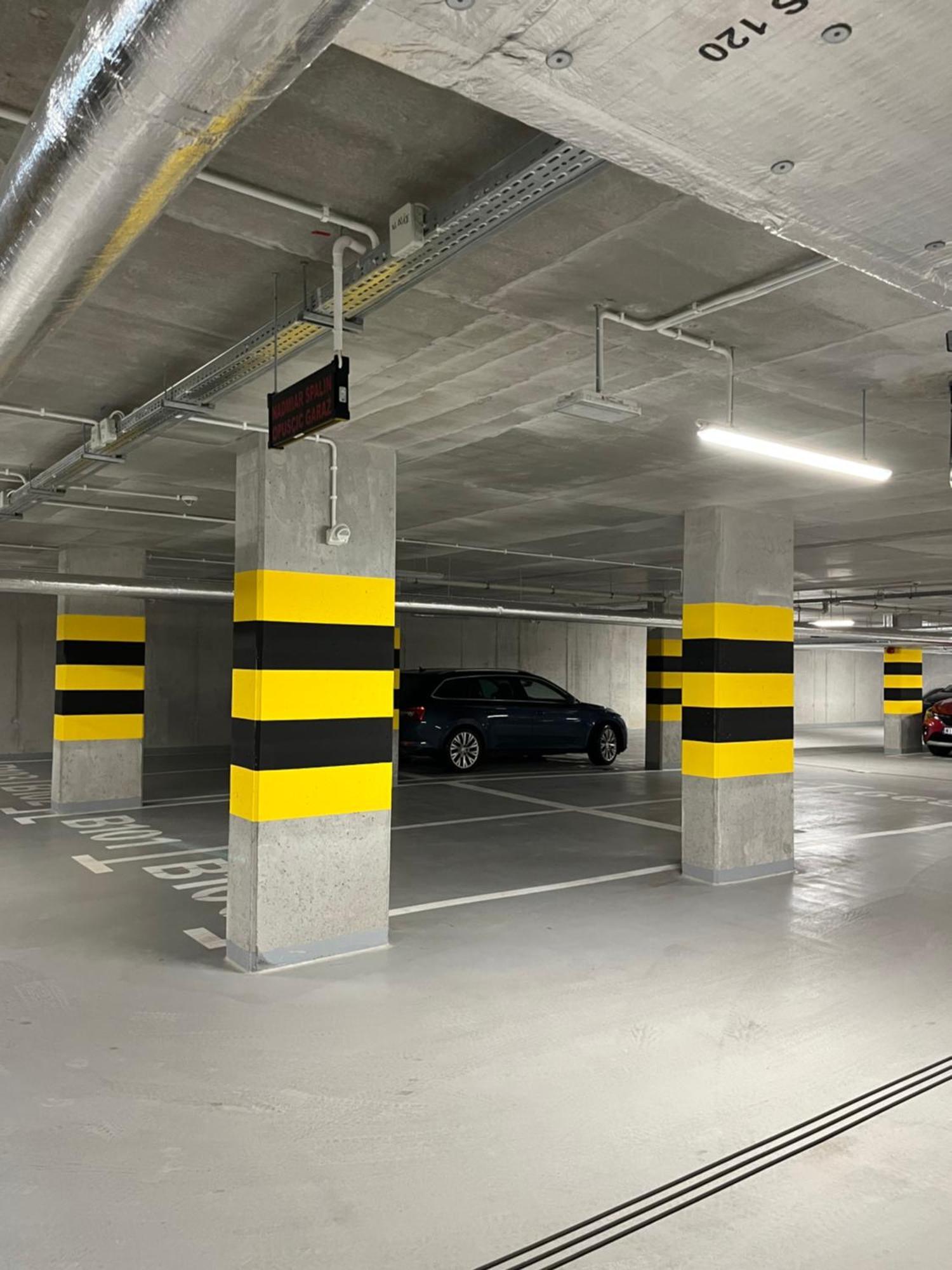 Warsaw Airport Wyscigi - City And Green View Apartment With Underground Garage Екстер'єр фото