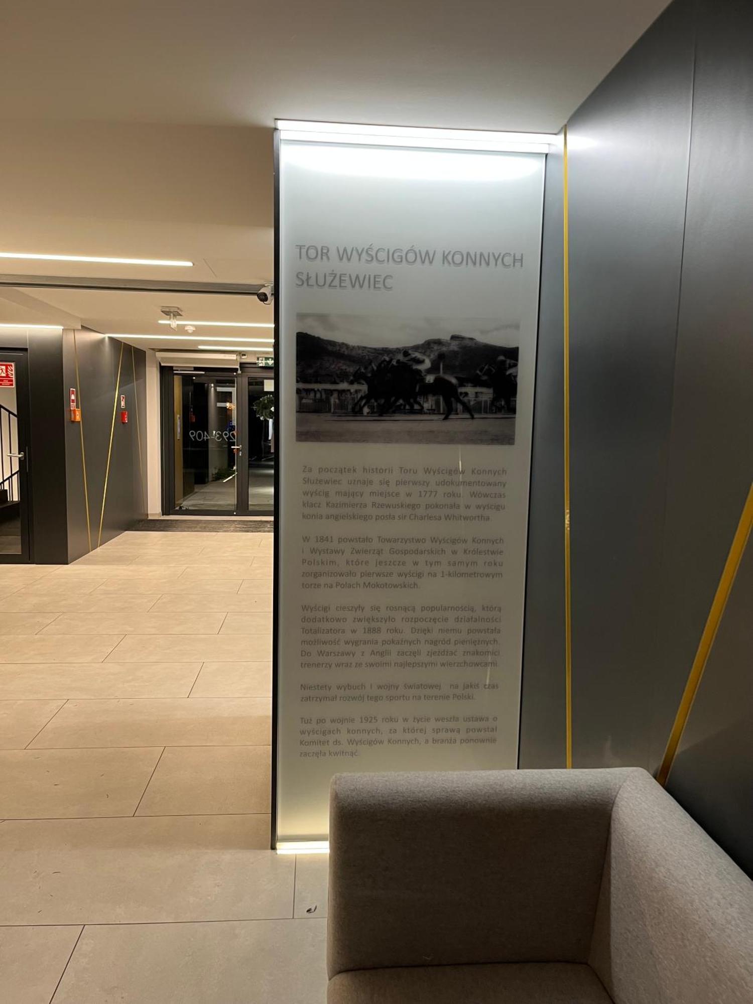 Warsaw Airport Wyscigi - City And Green View Apartment With Underground Garage Екстер'єр фото
