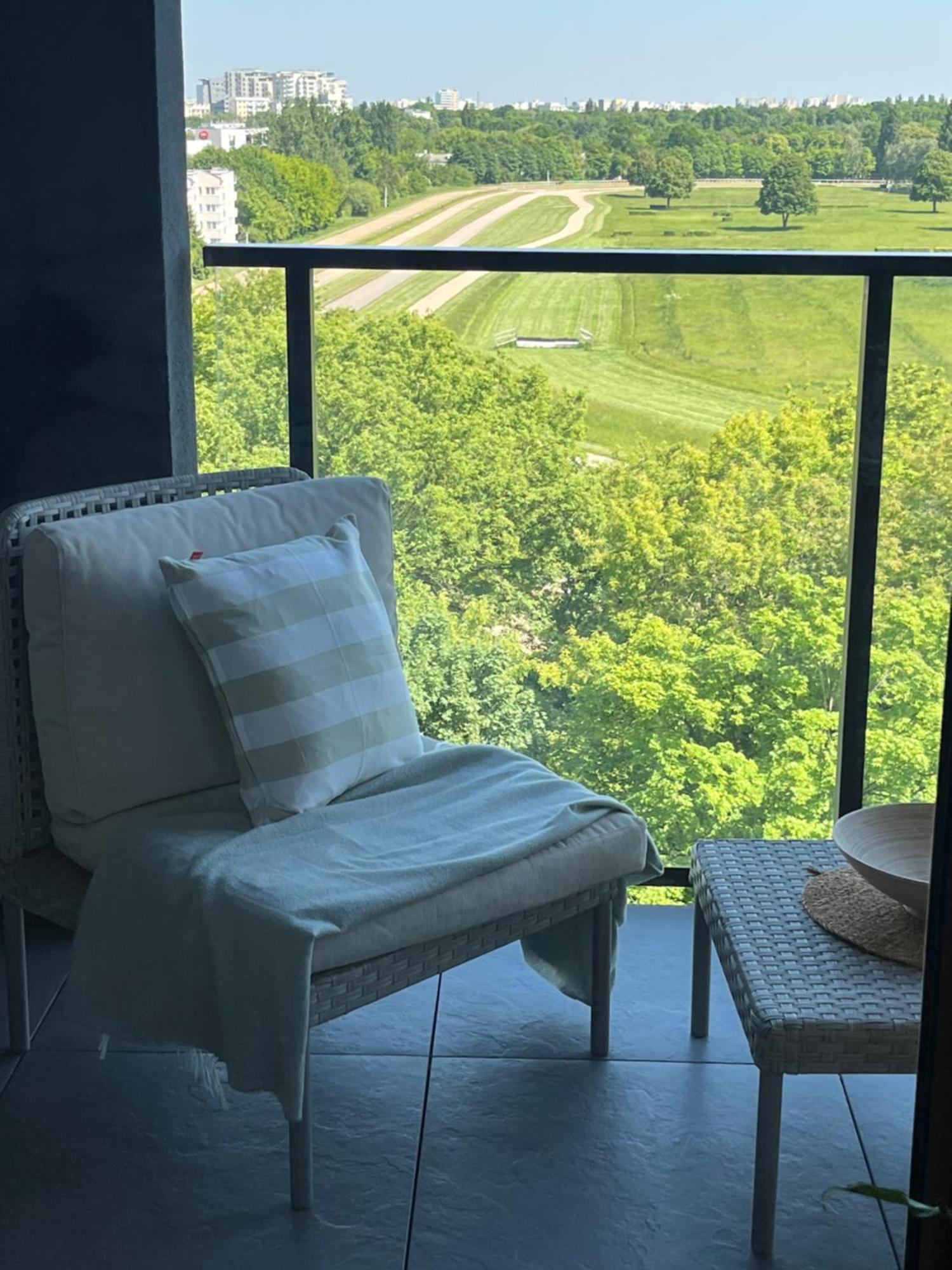 Warsaw Airport Wyscigi - City And Green View Apartment With Underground Garage Екстер'єр фото
